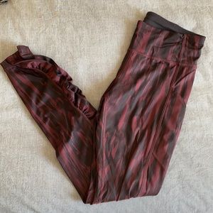 Lululemon leggings with side pockets